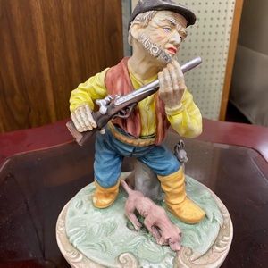 Vintage Hunting Statue